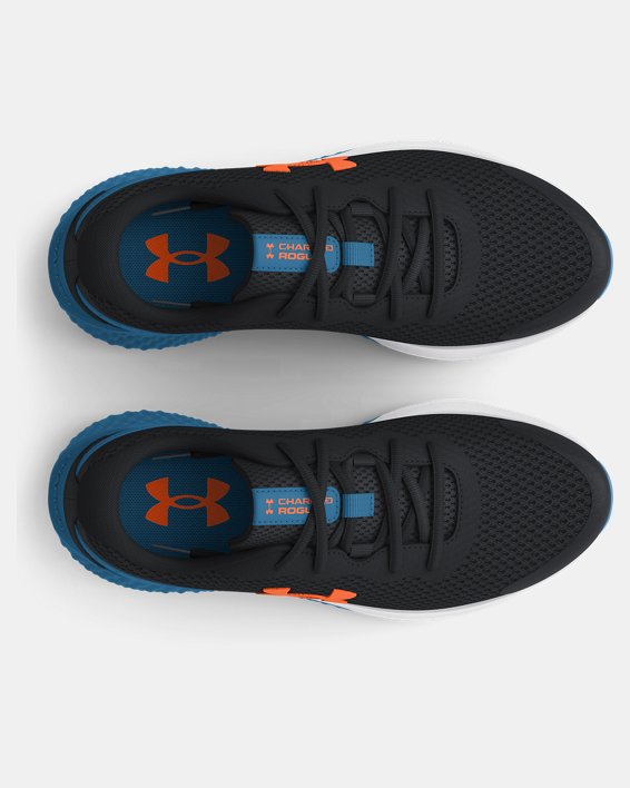 Boys' Grade School UA Charged Rogue 3 Running Shoes in Black image number 2